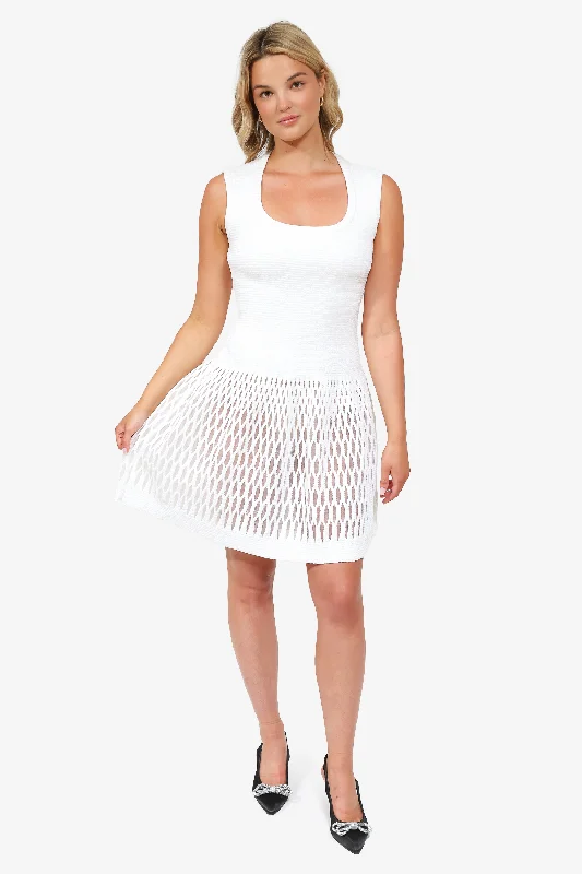 Fine lattice dress-Alaïa White Knitted Mesh Sleeveless Mini Dress Size 44