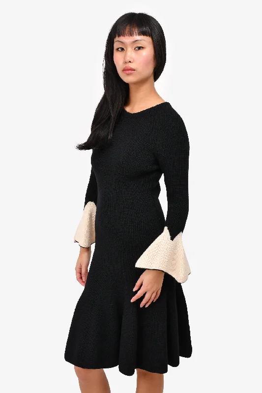 Midi pleat-front dress-Alexander McQueen Black Wool Bell Sleeve Midi Dress Size S