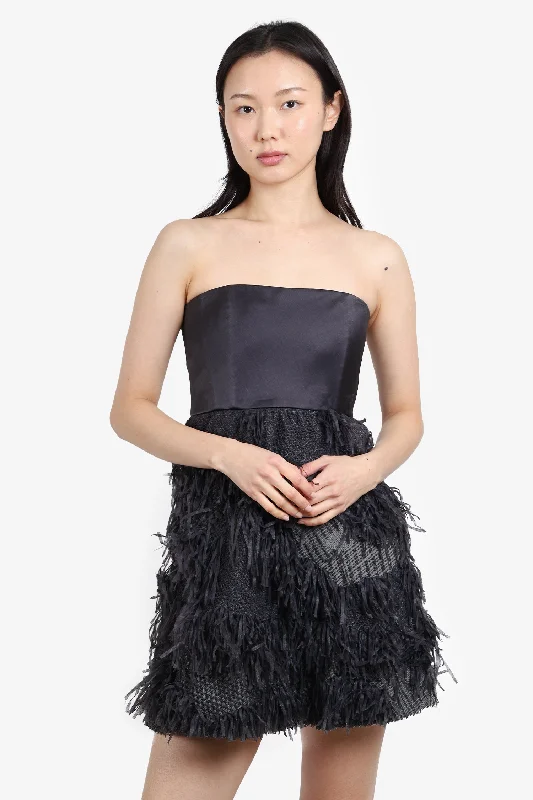 Gemstone gala dress-Alice + Olivia Black Fringe Party Dress Size 2