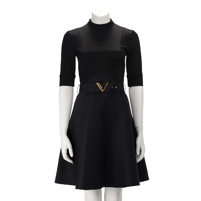 Striking bold dress-Louis Vuitton Black Short Sleeve Dress With Belt XS