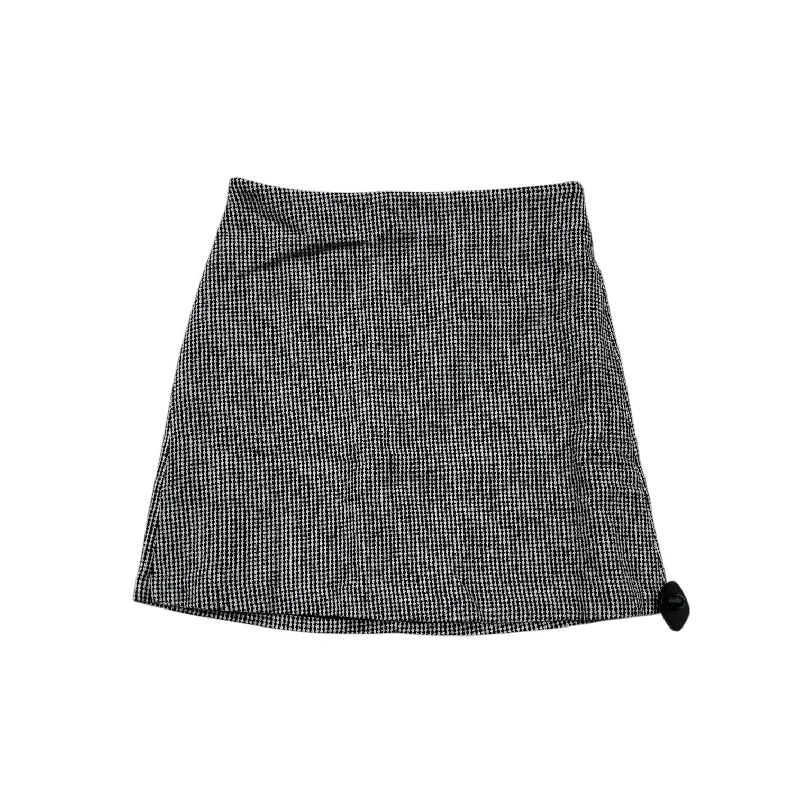 Thick corduroy skirt-Skirt Mini & Short By Banana Republic In Black & White, Size: 8