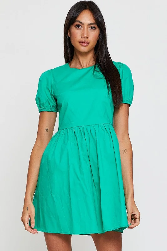 Enduring fit dress-Green Mini Dress Short Sleeve Round Neck