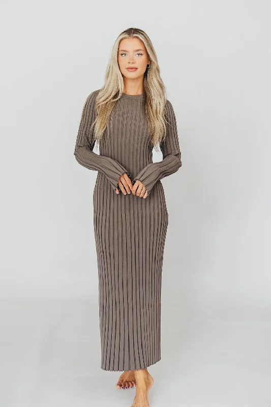 Blended summer dress-Colette Premium Long Sleeved Ribbed Knit Maxi Dress in Mocha Slate - Bump Friendly